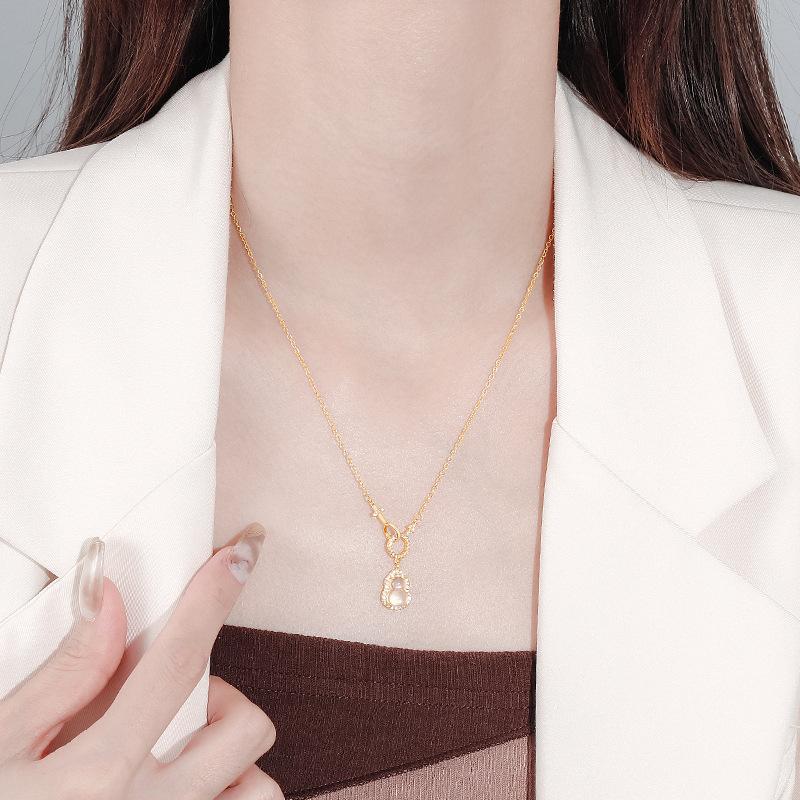 

Vintage Gourd Pendant Necklace Interlocking Zircon Imitation Chalcedony Choker Light Luxury Minimalist Advanced Women Jewelry золотой