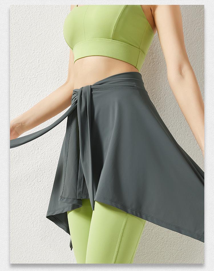 Lulu Women's Plus Size Hip-Covering Yoga Skirt