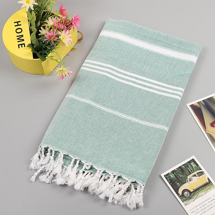 Customized 100% Cotton Turkish Beach Towel Soft Yarn-Dyed Jacquard Fringed Striped Pattern All-Season Ventilated for Bath Use