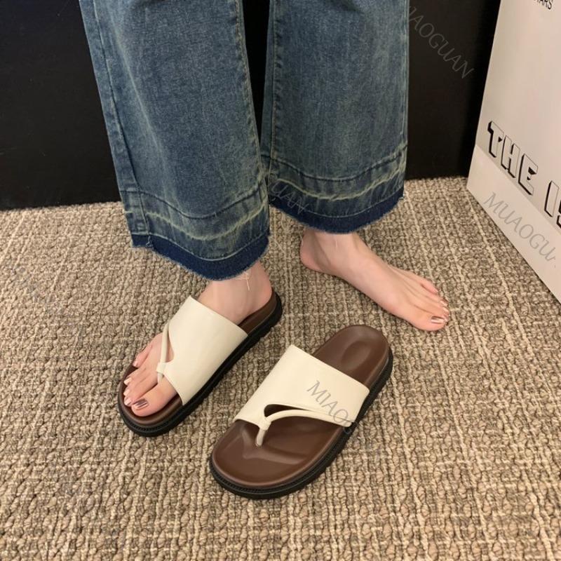 Fashion 2025 Summer New Casual Flat Bottom Slippers Women's Shoes Clip Toe Fashion Low Heel Sandal Slippers Platform Black Flip Flops