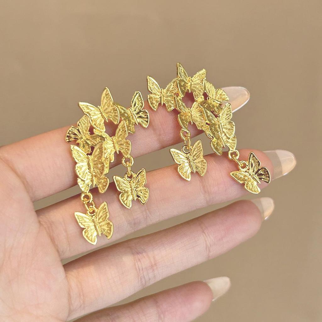 Retro Geometric Rhinestone & Pearl Drop Earrings – Luxurious, Statement Design