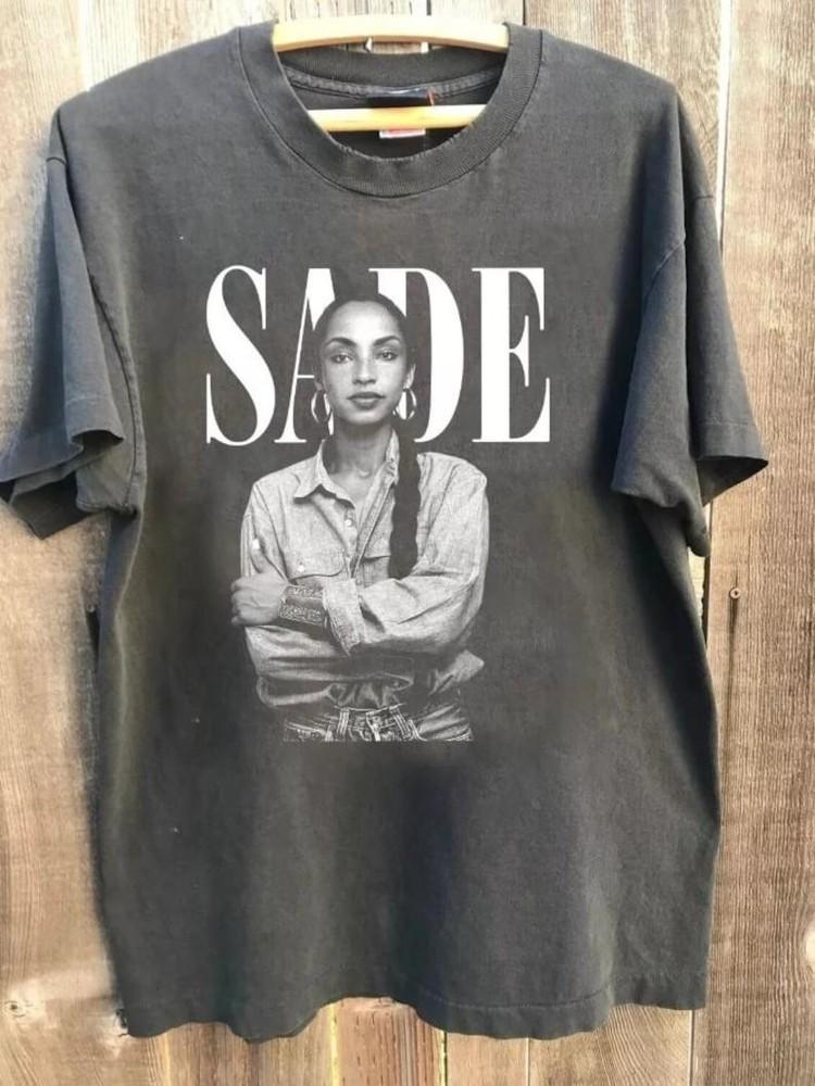 Sade Vintage 90s T-Shirt Sade Concert Shirt Sade Pop Music Fan shirt Unisex T-Shirt S