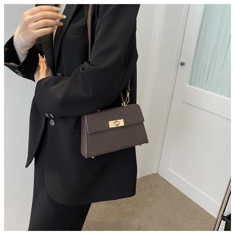 Women's Retro Textured Winter 2023 Crossbody Handbag with Lock Buckle