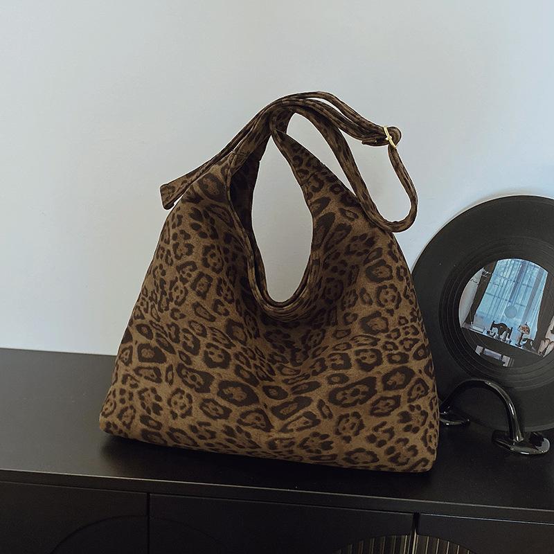 Vintage matte big bag women's large-capacity shoulder bag premium texture commuter tote bag