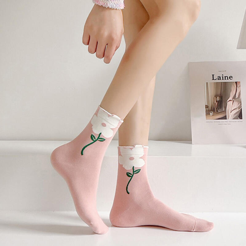 

6 пар женских сентиментальных носков до середины икры с одиночным цветком 6 pairs (random colors)