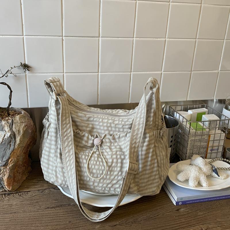 Fashion trend retro large-capacity bag women's casual tote bag 2025 autumn and winter new shoulder messenger bag