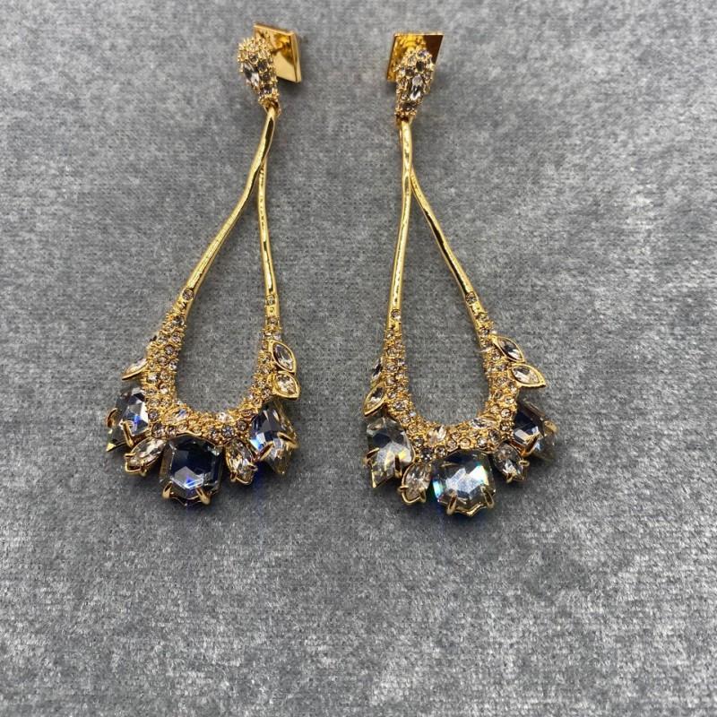 Stylish Statement Earrings With Full Rhinestone Embellishment Water Drop Wave Design Women