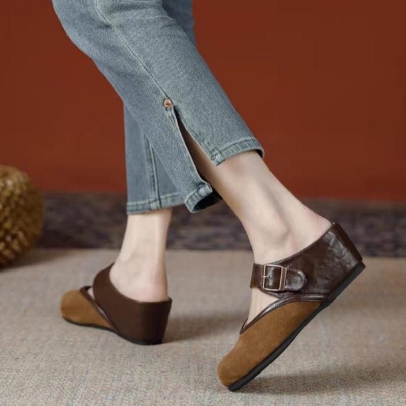 Fashion 2025 Summer Mixed Colors Women’s Closed Toe Slippers Round Toe Increased Internal Buckle Slippers for Outdoor Comfortable Sandal