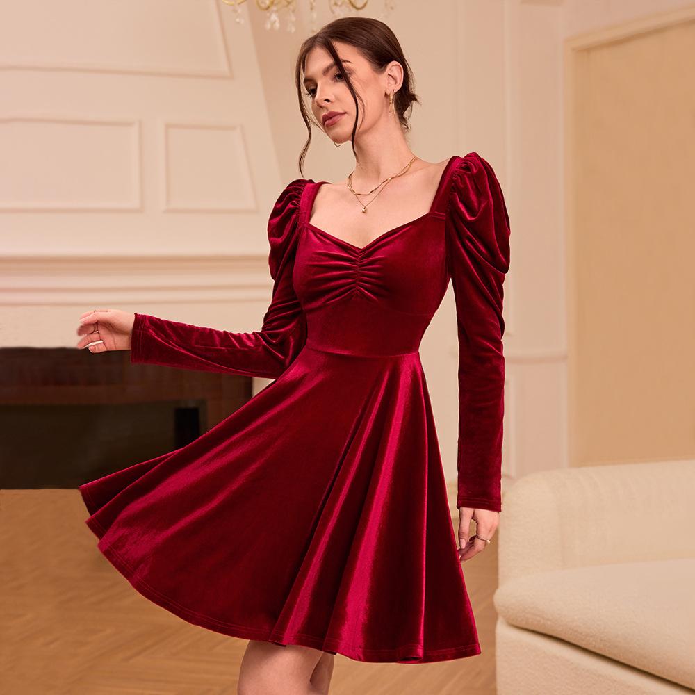 2024 Women's Burgundy Velvet Dress: French Style, High Waist, Mid-Length, Autumn/Winter Collection.