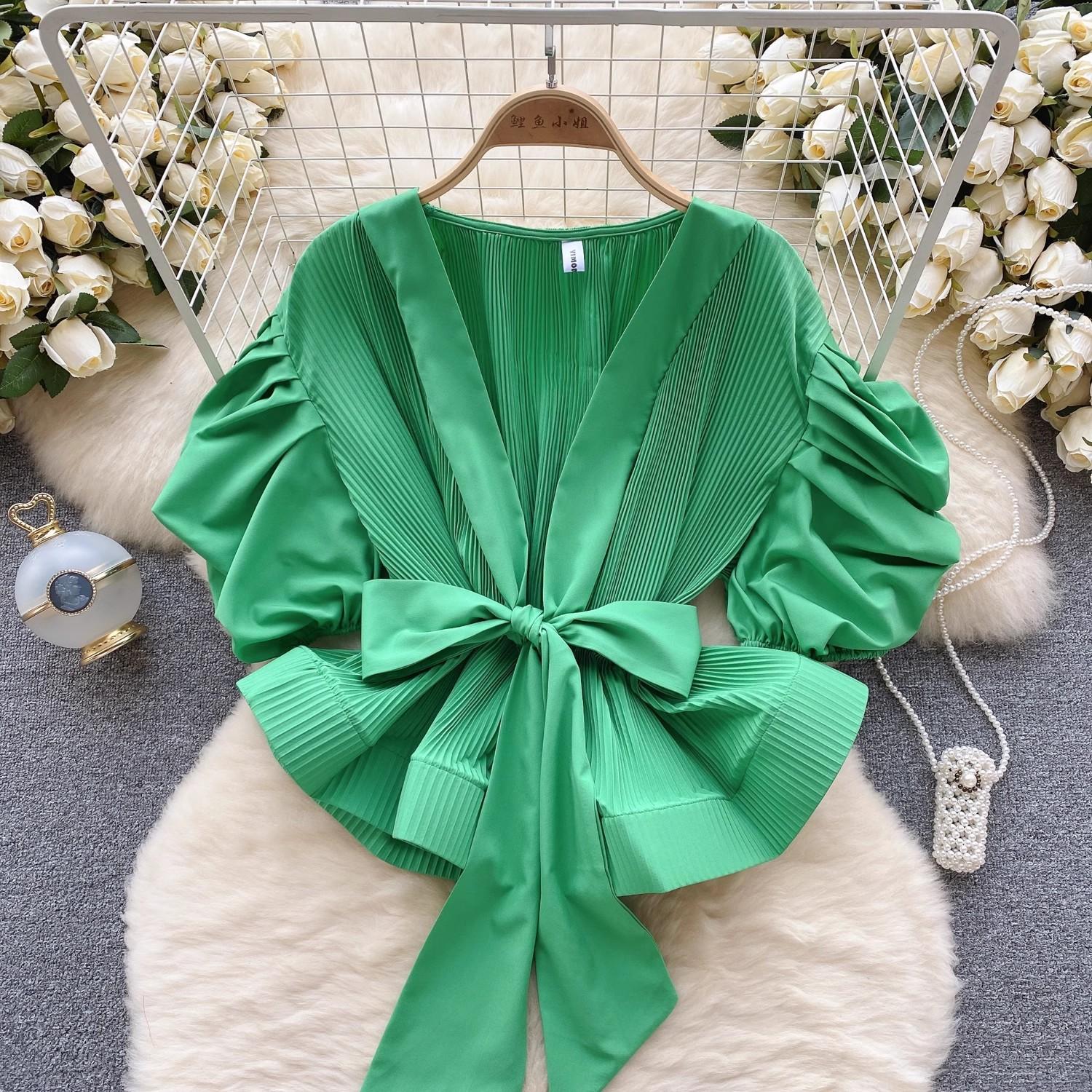 

RUGOD Жіноча сорочка з v-подібним вирізом у стилі ретро, ​​літній шик, тривимірна плісирована шнурівка на талії, топ з короткими рукавами One Size зелений