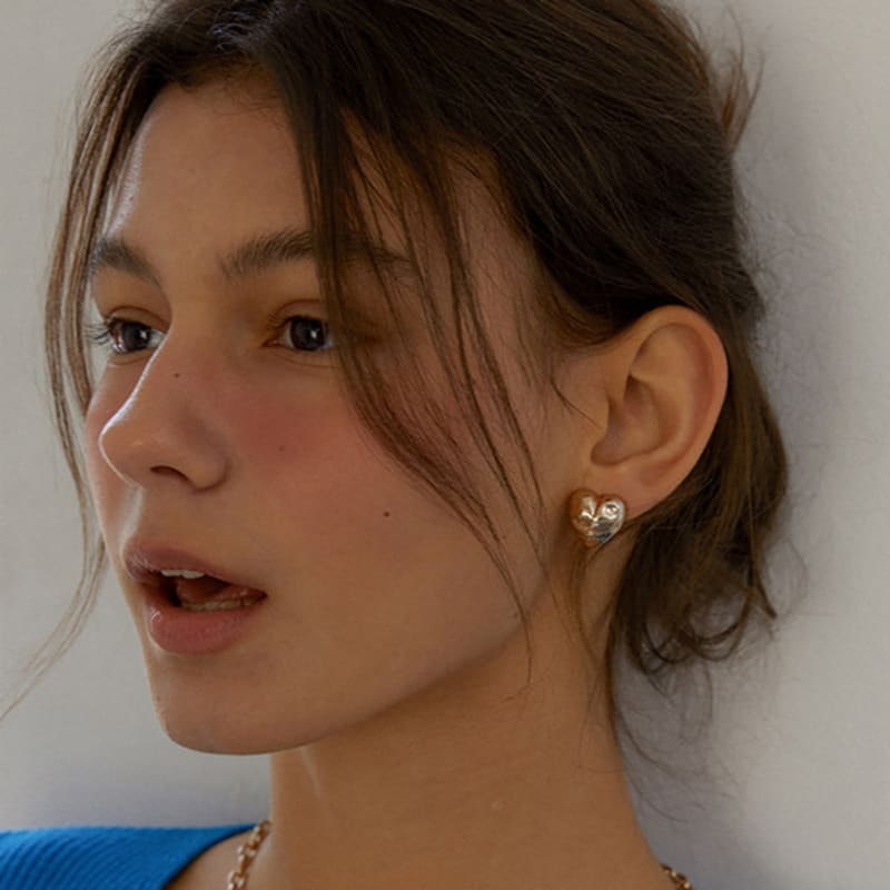 MITTERNACHTSMOMENT HOLPRIGE LIEBE OHRRING (2 GRÖSSEN)