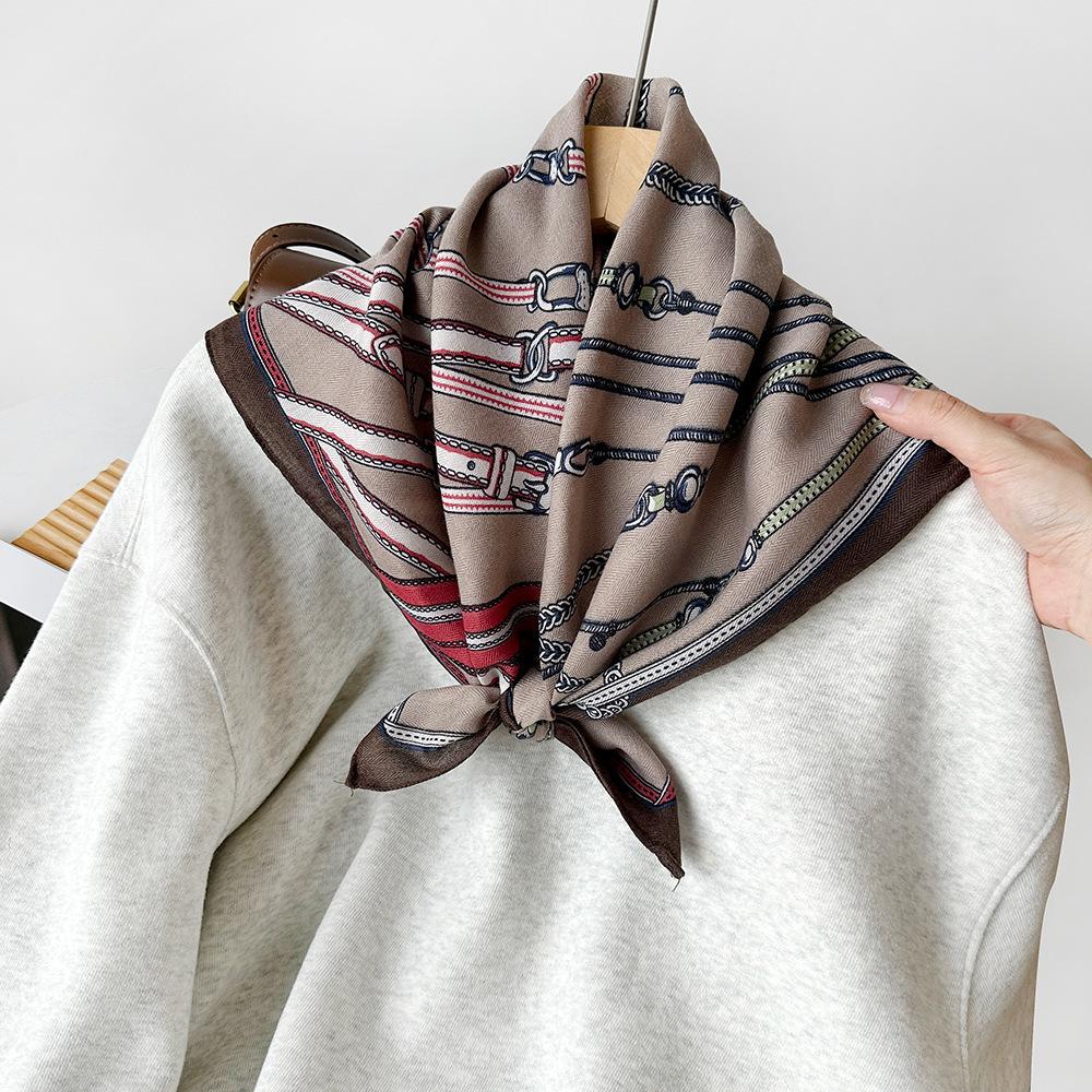 Retro Brown Silk Scarf Fashion Old Money Style 71 Small Square Scarf Versatile High-end Shirt Neck Silk Scarf Headscarf