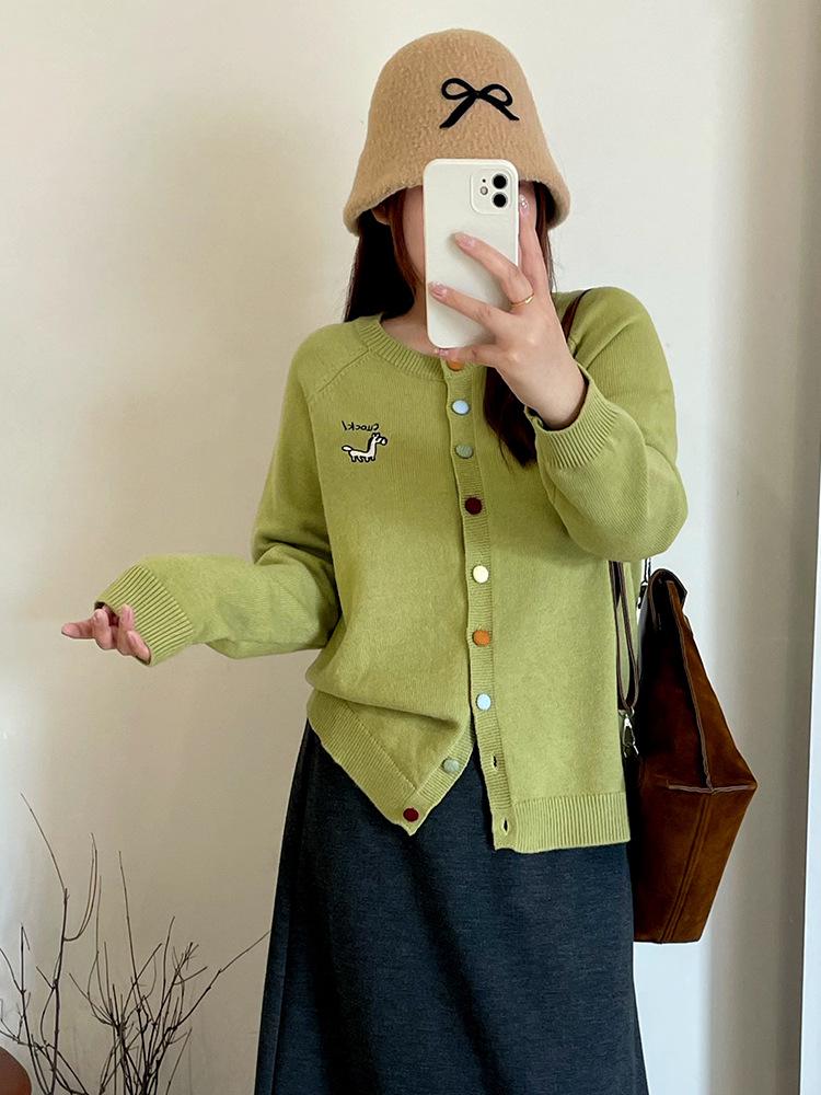 Plus Size Women's Embroidered Round Neck Long Sleeve Velvet Knit Cardigan 2025 Winter Collection