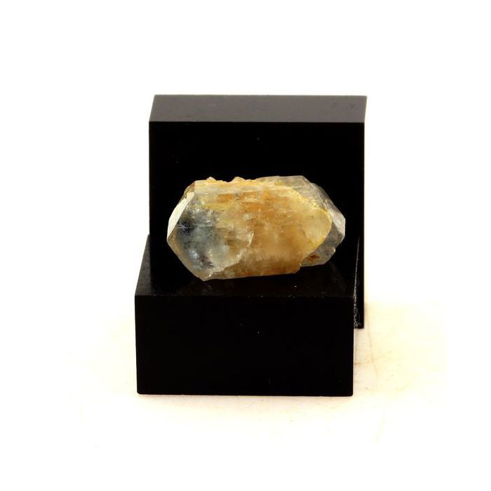 Pierres et Minéraux. Euclase. 10.52 ct. Parelhas, Rio Grande do Norte, Brésil.