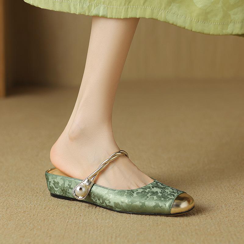 

Flat-bottomed bag head half slippers women s outer wear 2025 spring and summer new Chinese style color matching inner height-increasing cool slippers 34 зелёный