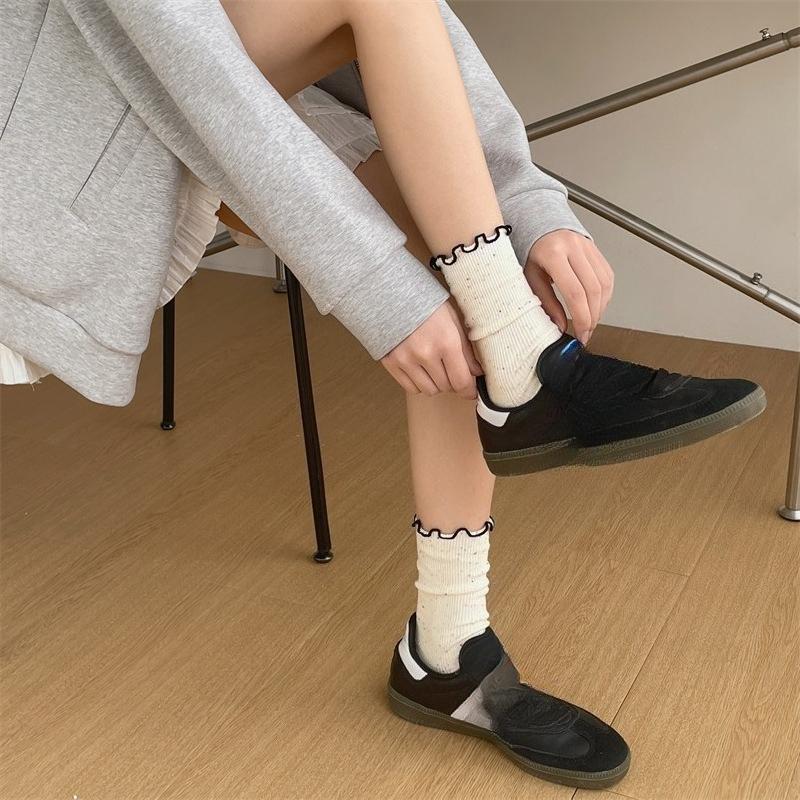 Frühlings- und Herbstsocken mit gepunktetem Garn in Cremefarbe und Aprikotfarbe, Baumwollsocken bis zur Wade für Damen, Trendige Frotteesocken