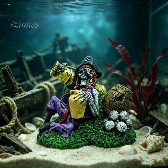 Resin Fish Ornament Pirate Skeleton Aquarium Bubbler, Underwater Tank Ornament, Air Bubbler with Hose Stone for Freshwater And Saltwater Tanks