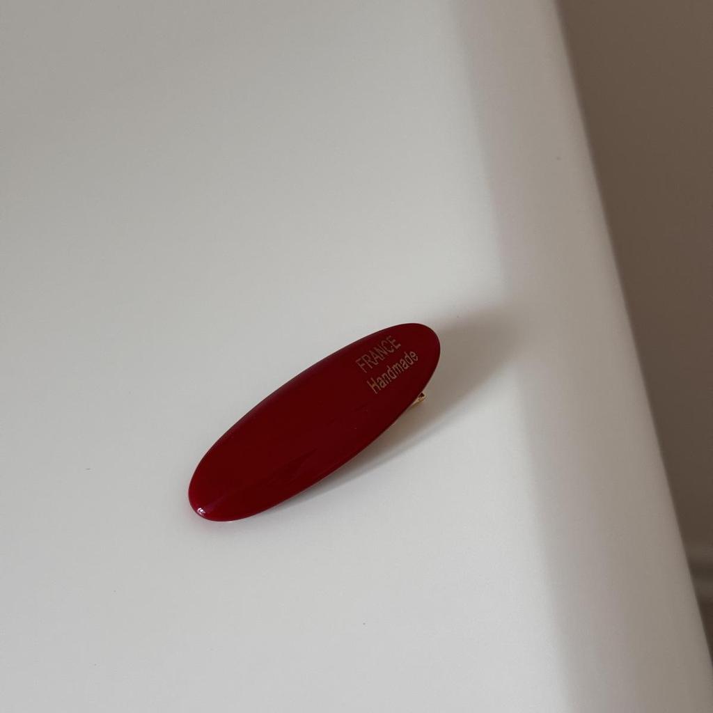 Gold Label Acetate Oval Hair Clip - New Bangs and Side Clip Accessory