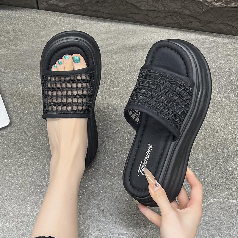 Baotou half slippers women's summer wear 2025 new fishing net surface thick bottom muffin height increase with skirt super fire cool slippers