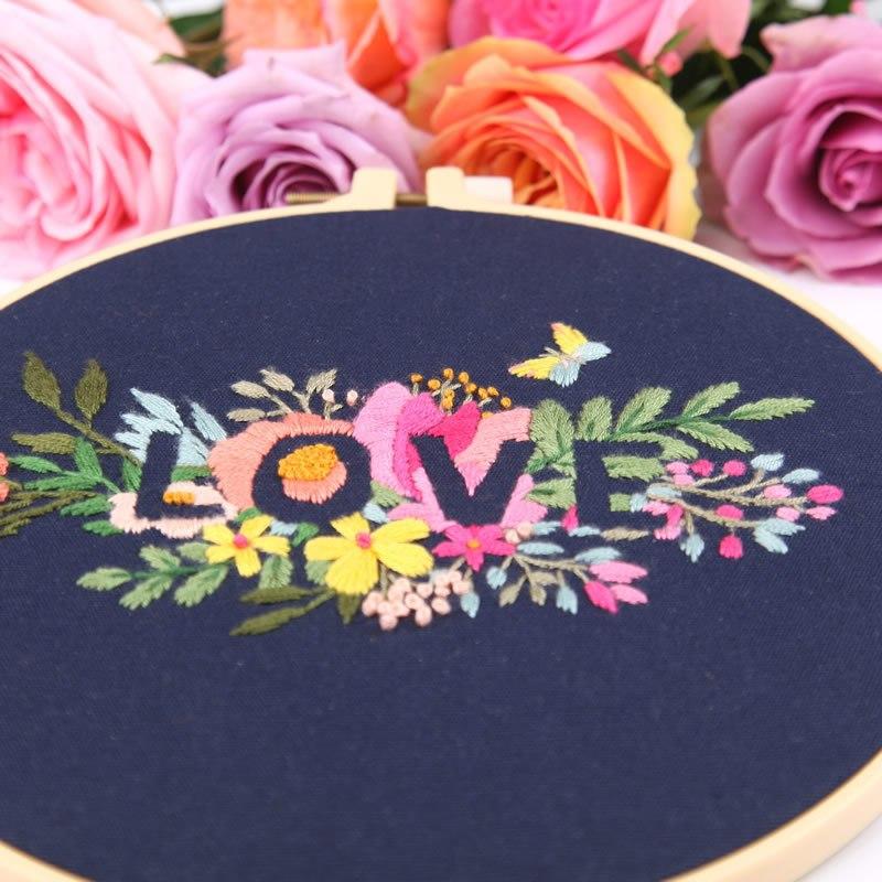 1Pcs Love Flower Embroidery DIY Handmade Material Package (Including Tools), for Beginners To Practice Embroidery Enthusiasts, Gifts for Friends