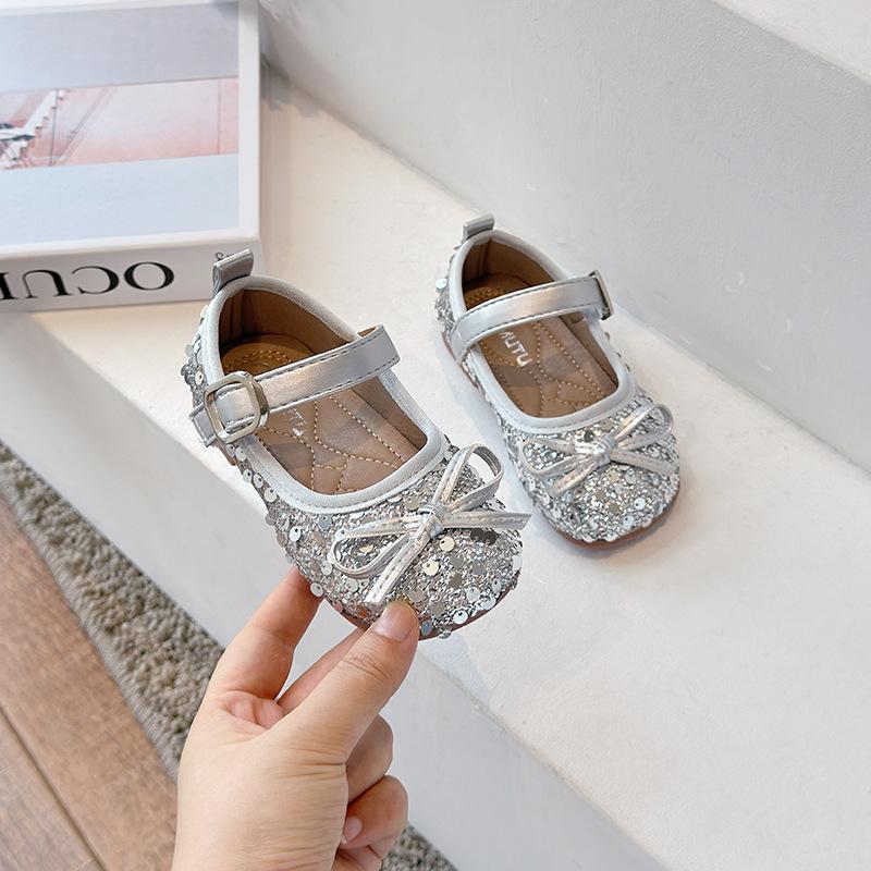 

Girls Princess Shoes Spring and Autumn New Sequin Baby Girl s Small Leather Shoes Soft Sole Black Leather Shoes Baby Shoes Children s Shoes 23Inner Length14.8cm серебряный