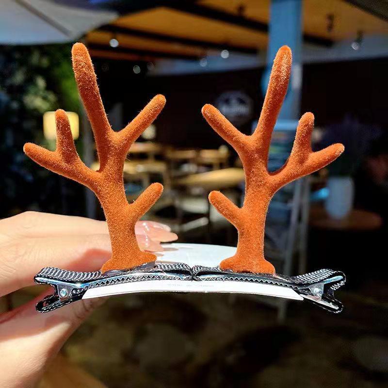Mori-Style Christmas Antler Headband: Cute Versatile Hair Clip for Christmas Eve Outfit and Decoration