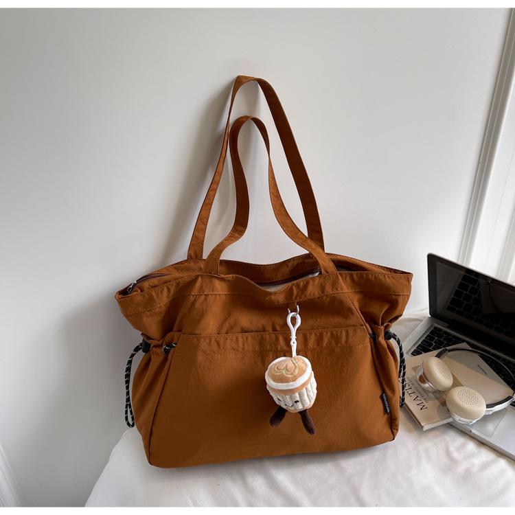 

New casual tote bag simple and lightweight nylon cloth bag bag women s light and large-capacity shopping shoulder bag