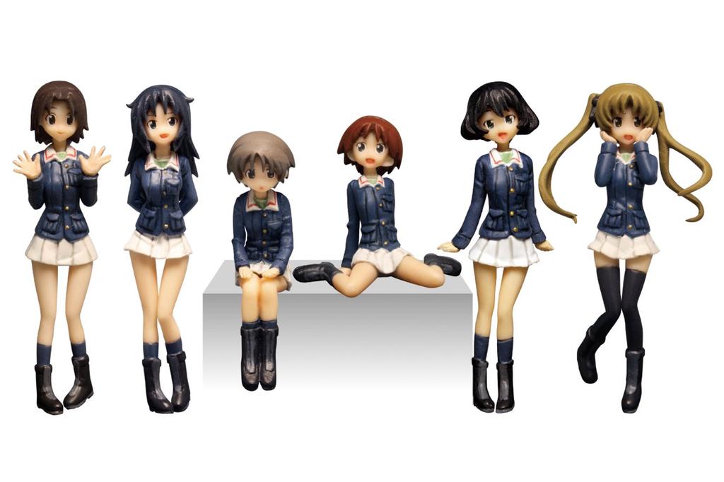 PLATZ Girls & Panzer Rabbit Team Figure Set 1/35 Scale Plastic Model GPF-13