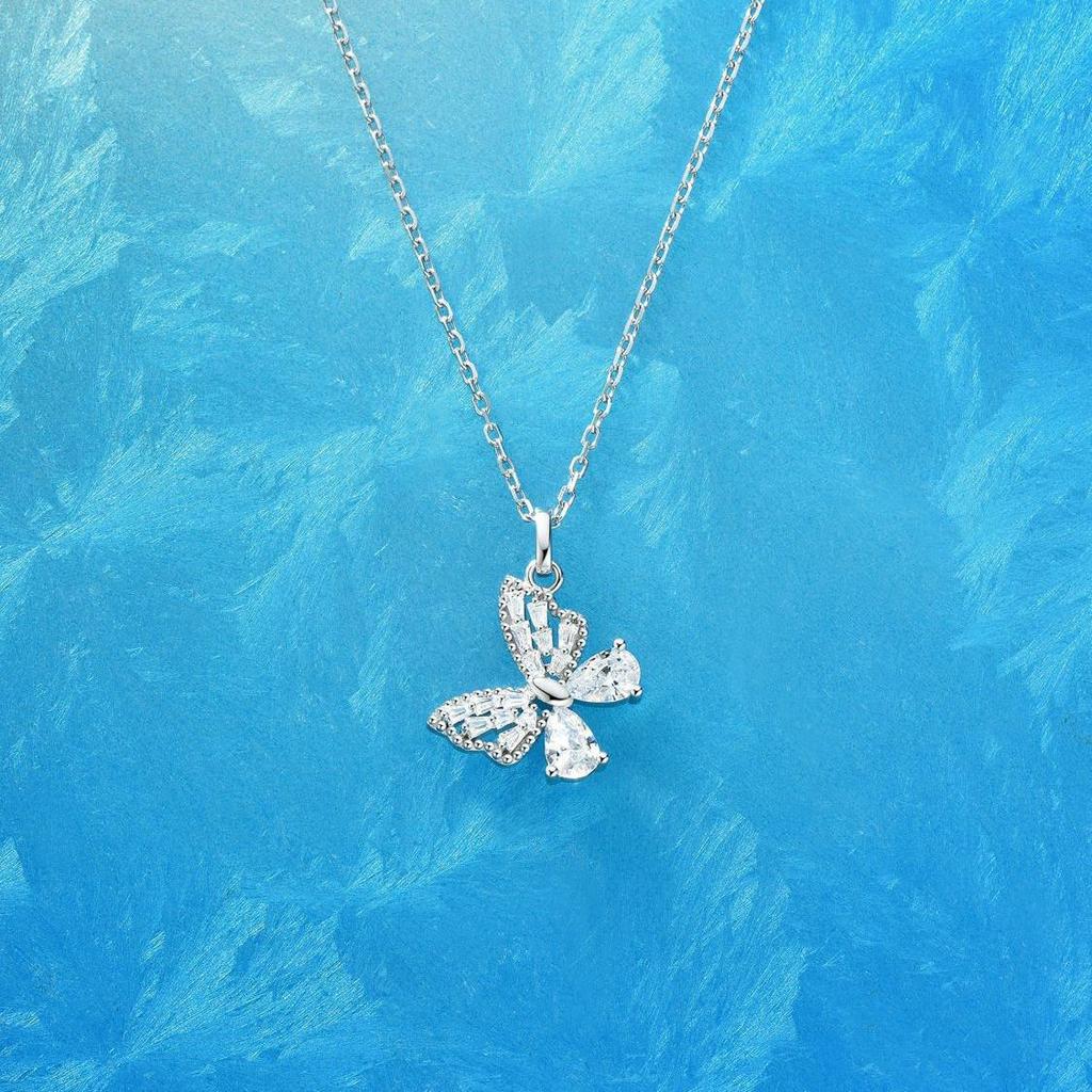 Lively Butterfly Clavicle Chain: 925 Sterling Silver Diamond Openwork Necklace for Women