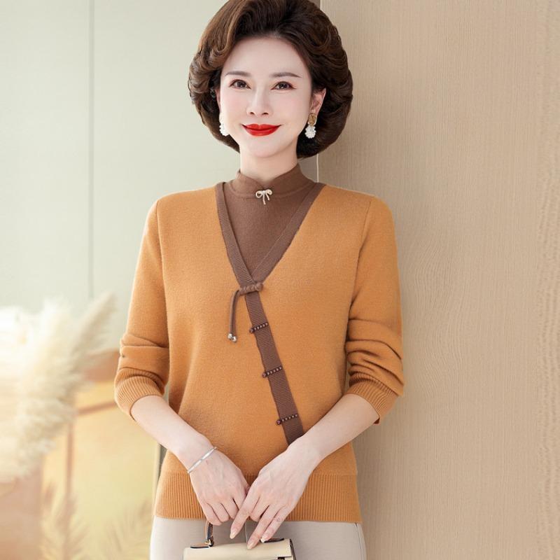 Mom Autumn and Winter Vacation Two-piece Sweater Integrated Fleece Knitted Bottoming Shirt New Women's Clothing Fleece Thickened Top