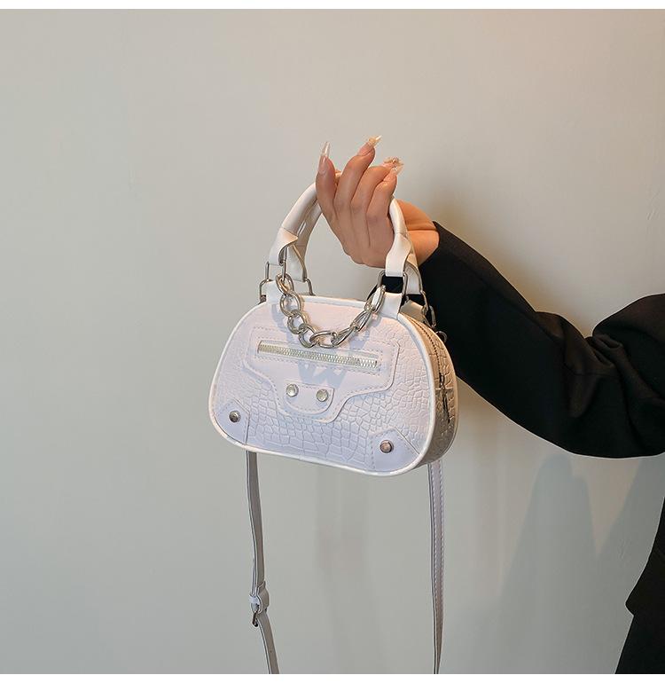 

Design large-capacity new spring popular simple casual messenger portable small round bag