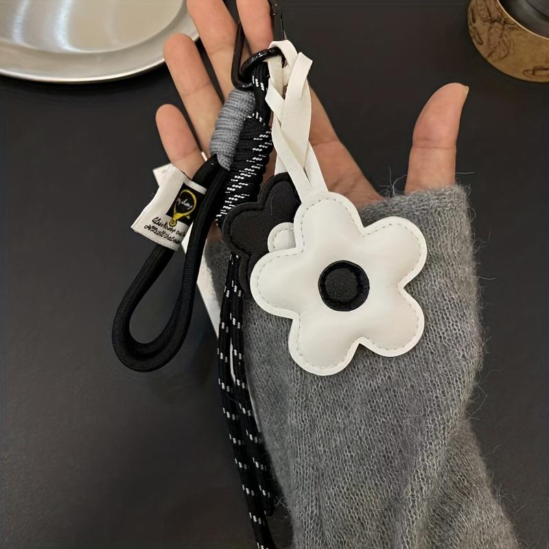Trendy PU Leather Sunflower Bag Pendant Contrasting Cartoon Five Petal Flower Fashion Bag Pendant Women