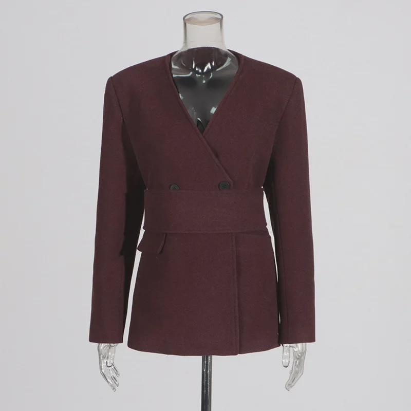 Dámská móda jaro 2025: Sada saka a kalhot s úzkým pasem