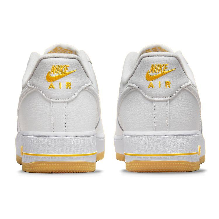 Nike Air Force 1 07 Weiß University Gold Gum Herren Sneaker Gummi-Hellbraun DZ4512-100