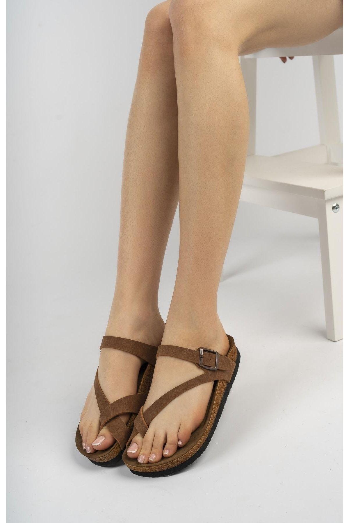 

Жіночі шльопанці 37, 38, 39, 40 коричневий