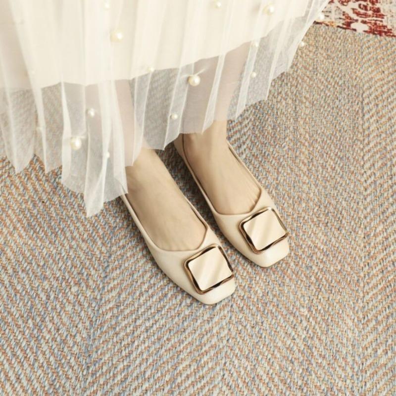 Fashion 2024 Leather Spring Autumn Handmade Flats Ballerina Shoes Women Loafers Comfortable Soft Leather Metal Button Women Flats Shoes
