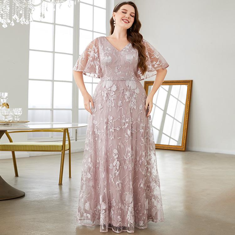 Plus Size V-Neck Lace Embroidered Evening Dress with Trumpet Sleeves