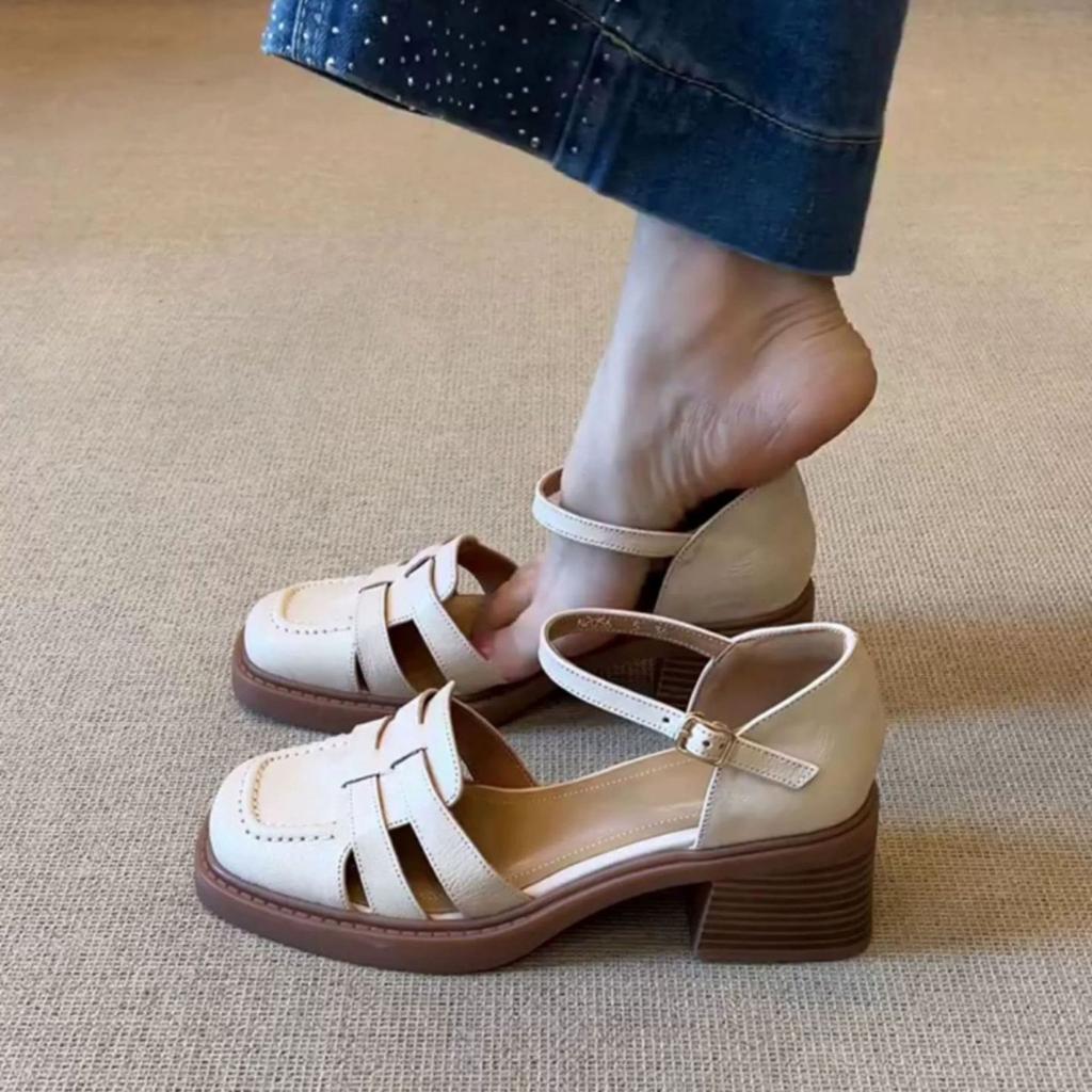 Retro woven hollow bag head Roman sandals women's soft sheepskin one-word buckle strap non-grinding feet soft sole high-heeled pig cage shoes