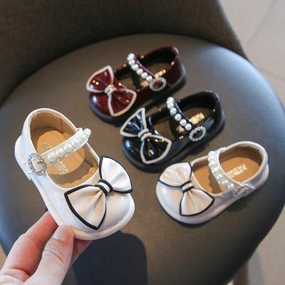 Printemps et Automne Nouvelle Petite Fille Princesse Chaussures en Cuir Chaussures Simples pour Filles Bébé 1-2 Ans Enfants Chaussures Antidérapantes pour Tout-Petits