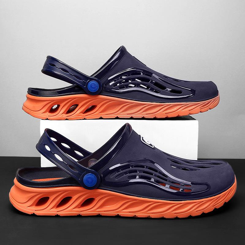 Men's Sandals 2025 New Summer Outer Wear Hole Shoes Two Wear Outdoor Beach Shoes Men's Non-slip Wear-resistant Cool Slippers