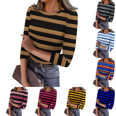 Top Casual Feminino de Moda com Gola Redonda, Estampa Listrada e Manga Três Quartos em Malha Canelada