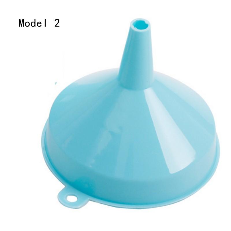 Lebensmittelechter Universaltrichter, Haushaltsküchen-Kunststoff-Kleintrichter, zum Einfüllen von Öl, Wein und Reis.