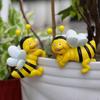 Set of 2 Resin Hanging Bee Statues Planter Pot Decorations Bee Figure Plant Pot Hanger for Home Garden Patio Lawn Yard Ornaments