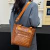 Large Capacity Shoulder Bag Soft Leather Women's Vintage Commuter Tote Bag Multi-Compartment Crossbody Bag
