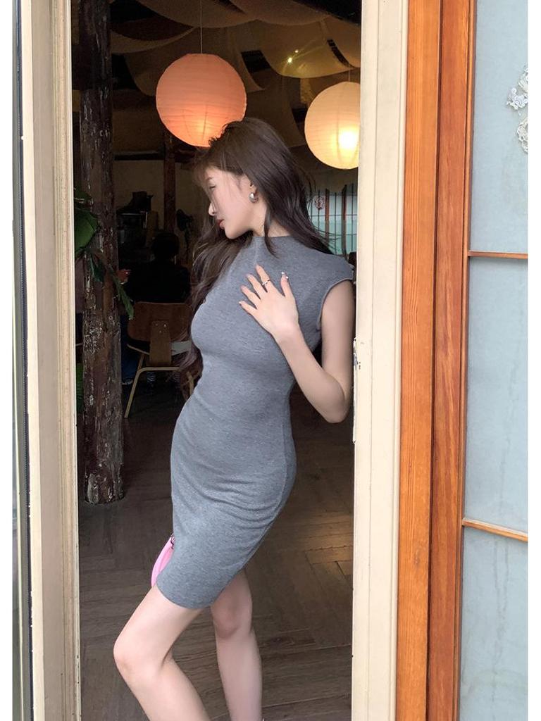 2026 Spring/Summer Elastic Half-High Collar Bodycon Dress - Hip-Hugging, Slimming Skirt for Women