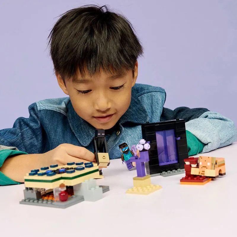 LEGO Setul de călătorie Minecraft Portalul Nether și End