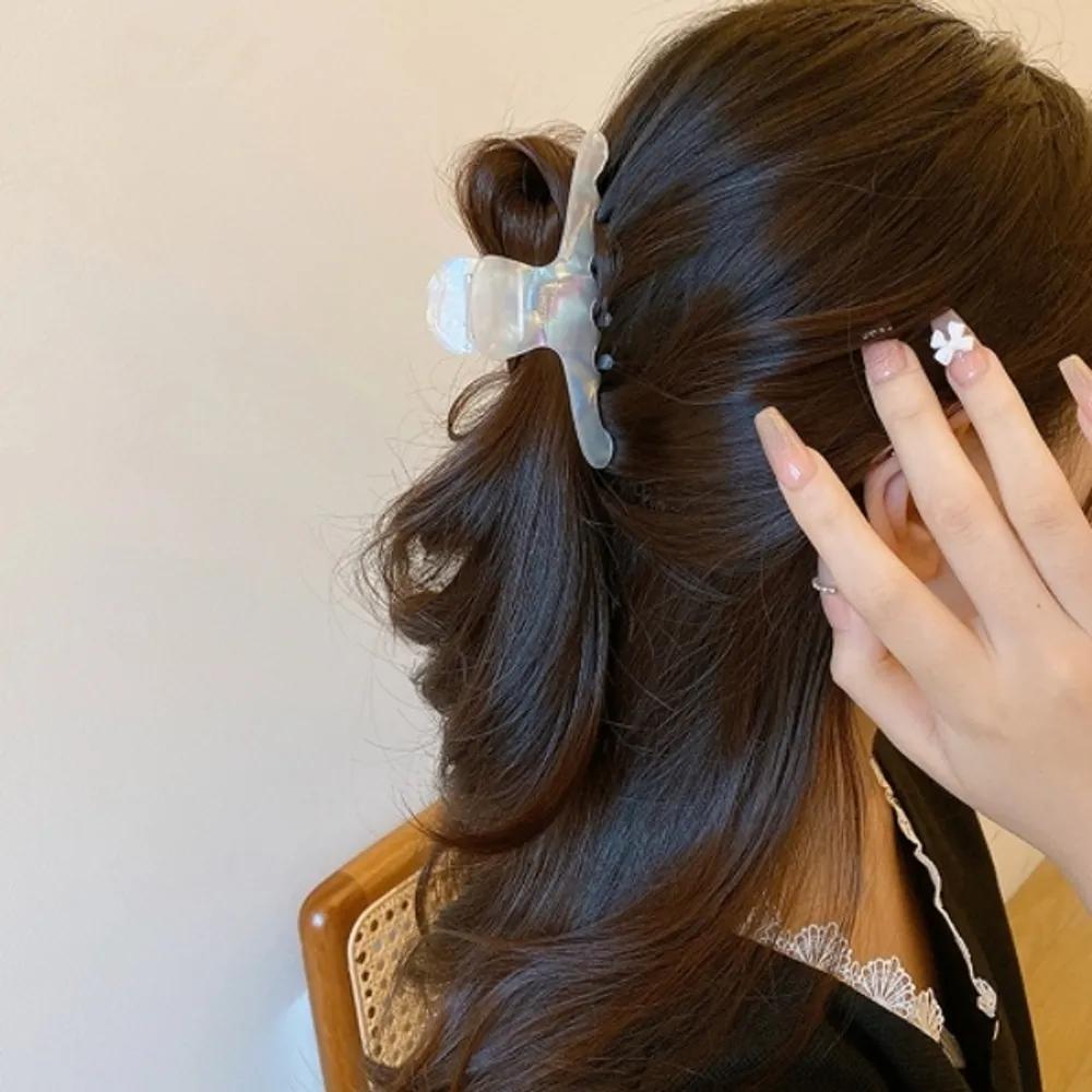 Pin Lettering Marble Hair Claw Clip