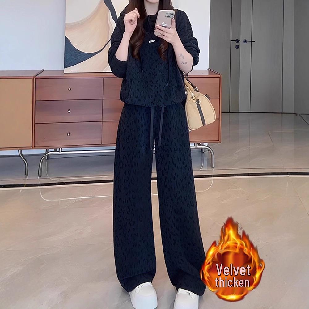 

Plus-Size Leopard Print Velvet Hoodie and Wide-Leg Pants Set for Women - Autumn/Winter Korean Style L [115-130]