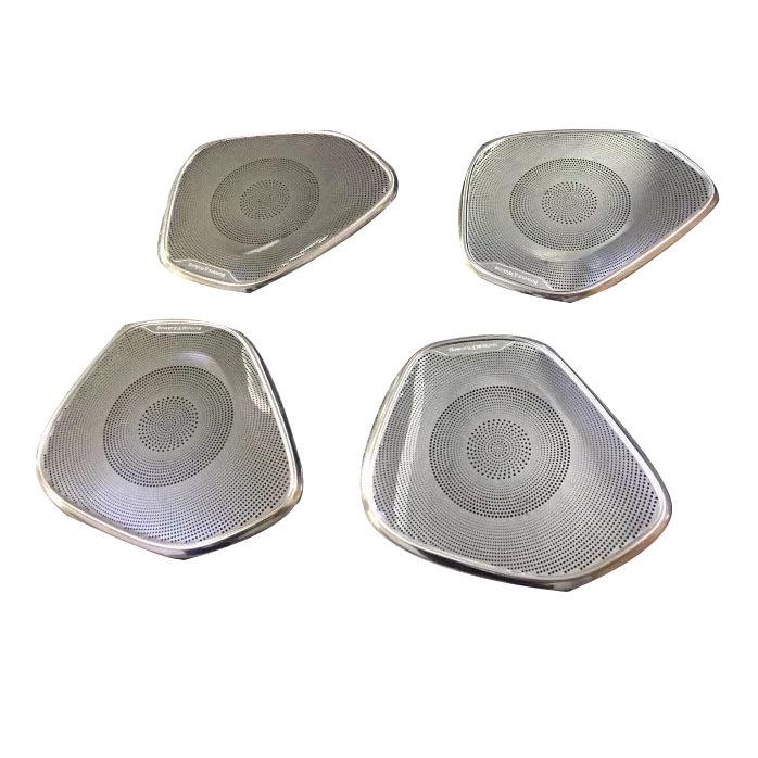 Volvo XC60 (2017-2022) Heckzierleistensatz: Türgriffschale, Heckklappen-Untergrill und Außenkantenleiste.