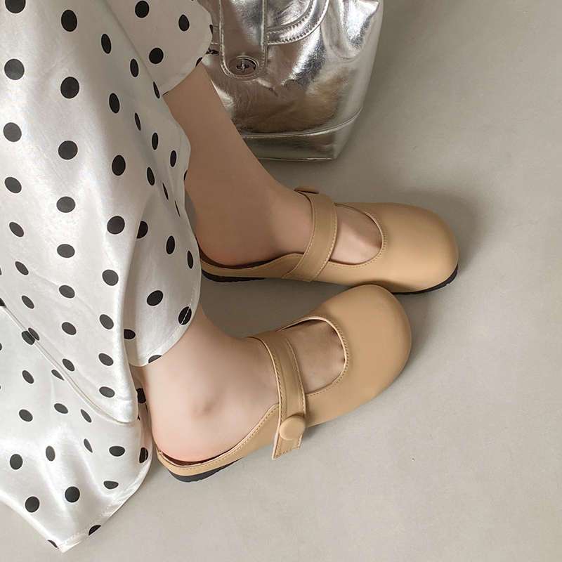 Fashion versatile super fire soft bottom cool slippers women's summer 2025 new niche flat bottom bag head half drag women's outer wear